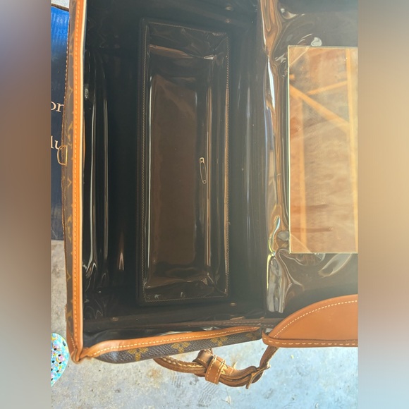 Vintage Louis Vuitton Cosmetic Travel Case - Picture 4 of 6